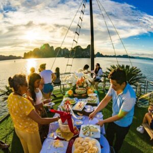 Enjoy Brunch in Cruise