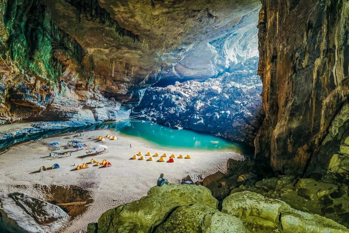 Cave Dining & Jungle Trek in Phong Nha