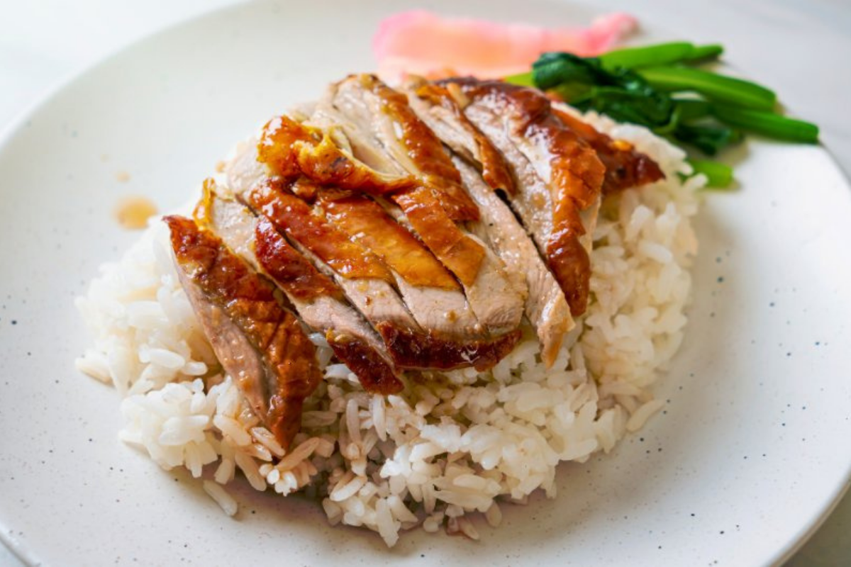 ROASTED DUCK AND RICE - ข้าวหน้าเป็ด - KHAO NA PHET (KHAO-NA-PHET)