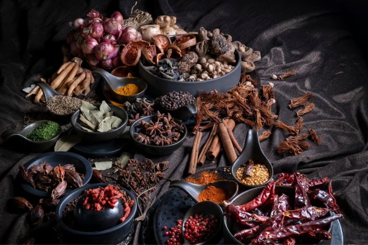 Thai Spices & Curry Pastes