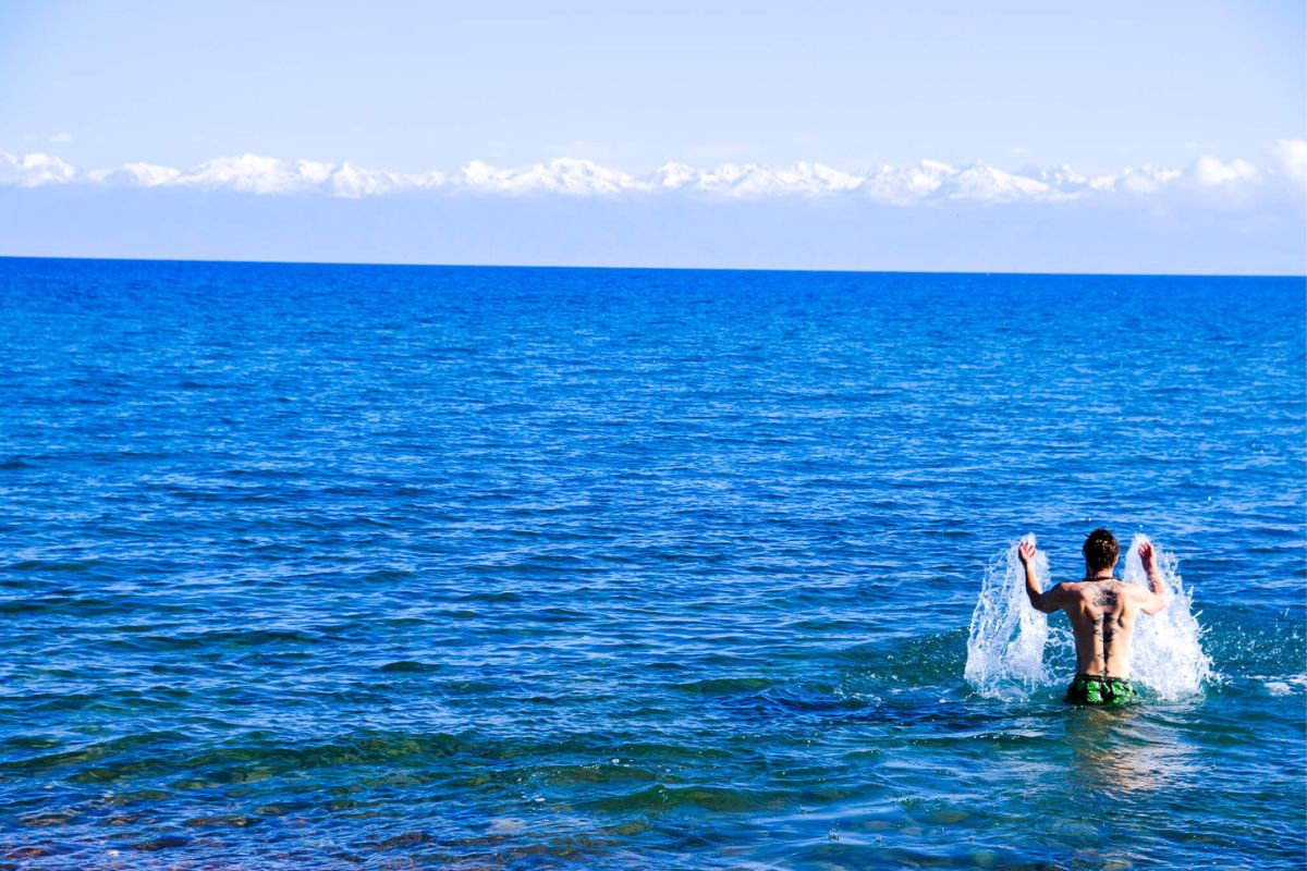 Relax on the shores of Issyk Kul