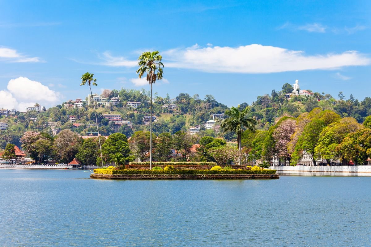 Kandy Lake