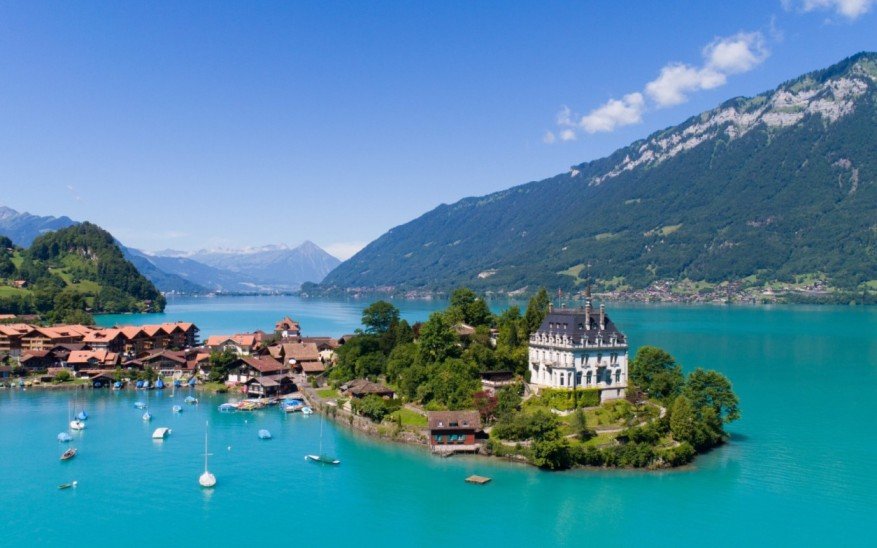 Lake Brienz and Swiss Alpine scenery