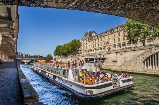 Seine River cruise, Paris