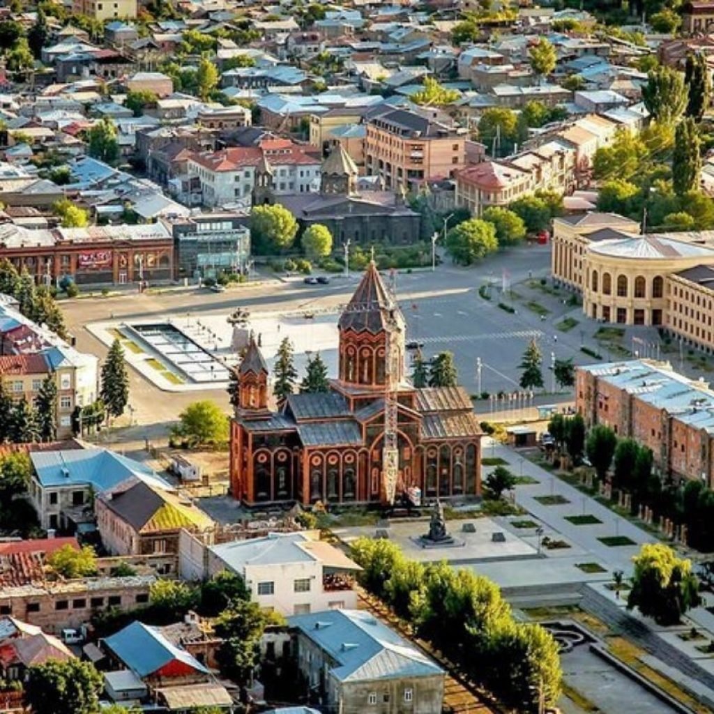 Gyumri (Urban Life museum, Black fortress, old town), Harichavank